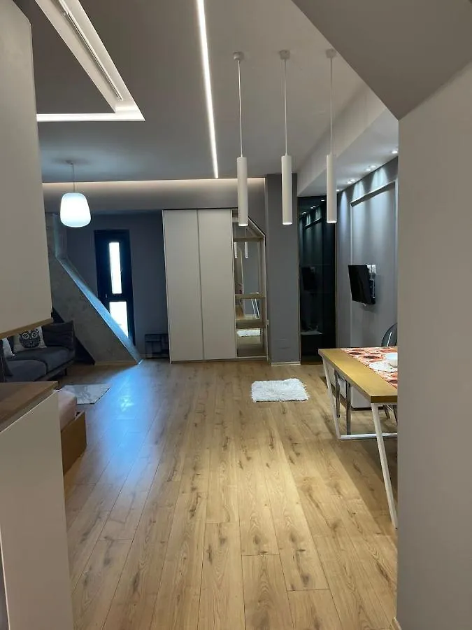 Square 21 Studio Apartments Tirana 0*,